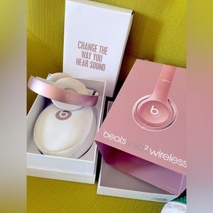 Beats Solo 2 Wireless Special Edition in GREAT condition!
